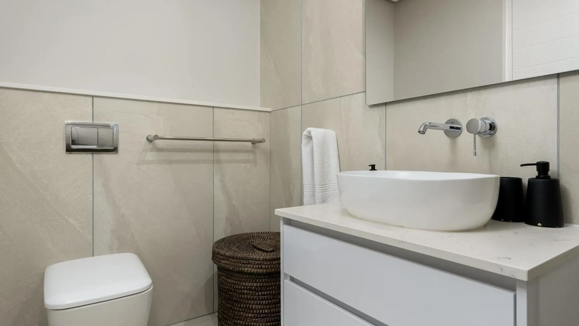7 On Bantry Luxury Apartments Città del Capo