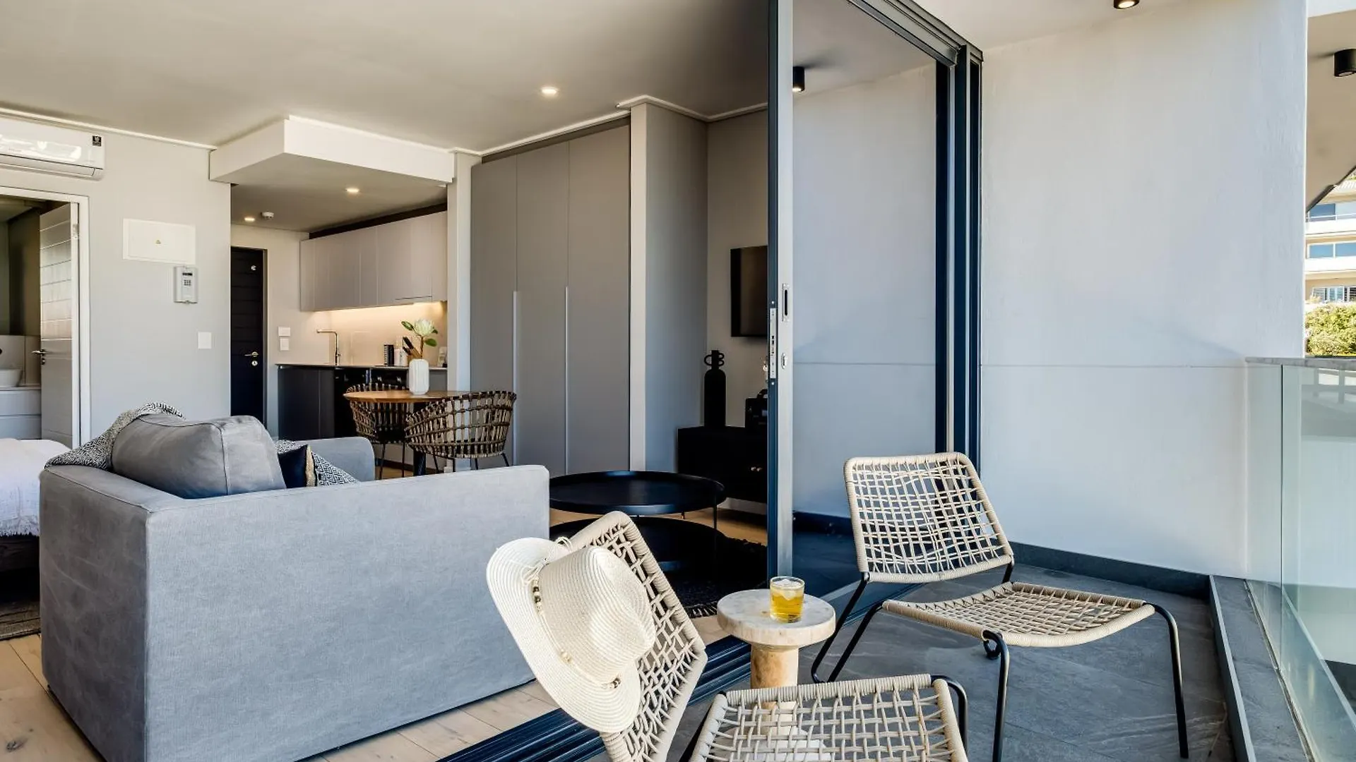 7 On Bantry Luxury Apartments Città del Capo
